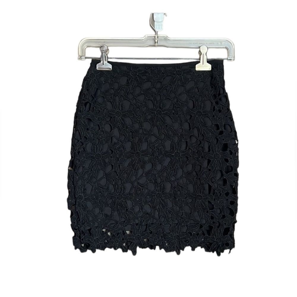 Kimchi Blue black eyelet lace mini skirt. Size 0